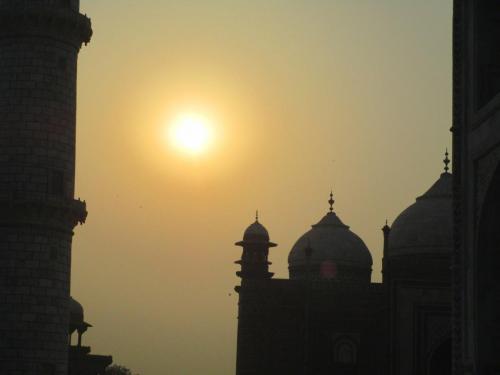 Taj Mahal - Sun rising